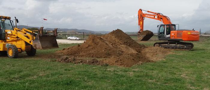 escavatore durante un corso per patentino movimento terra